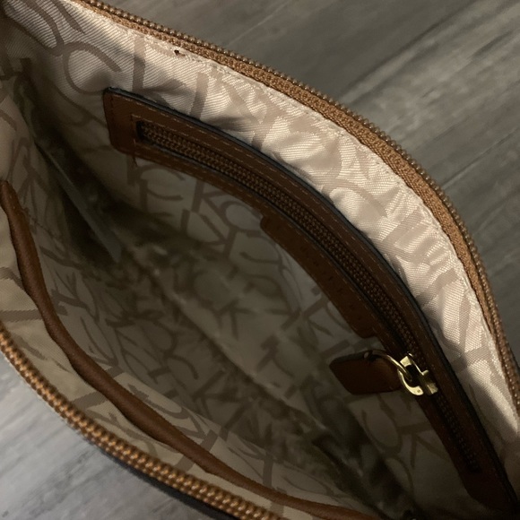 Calvin Klein Cross body bag - Picture 4 of 4